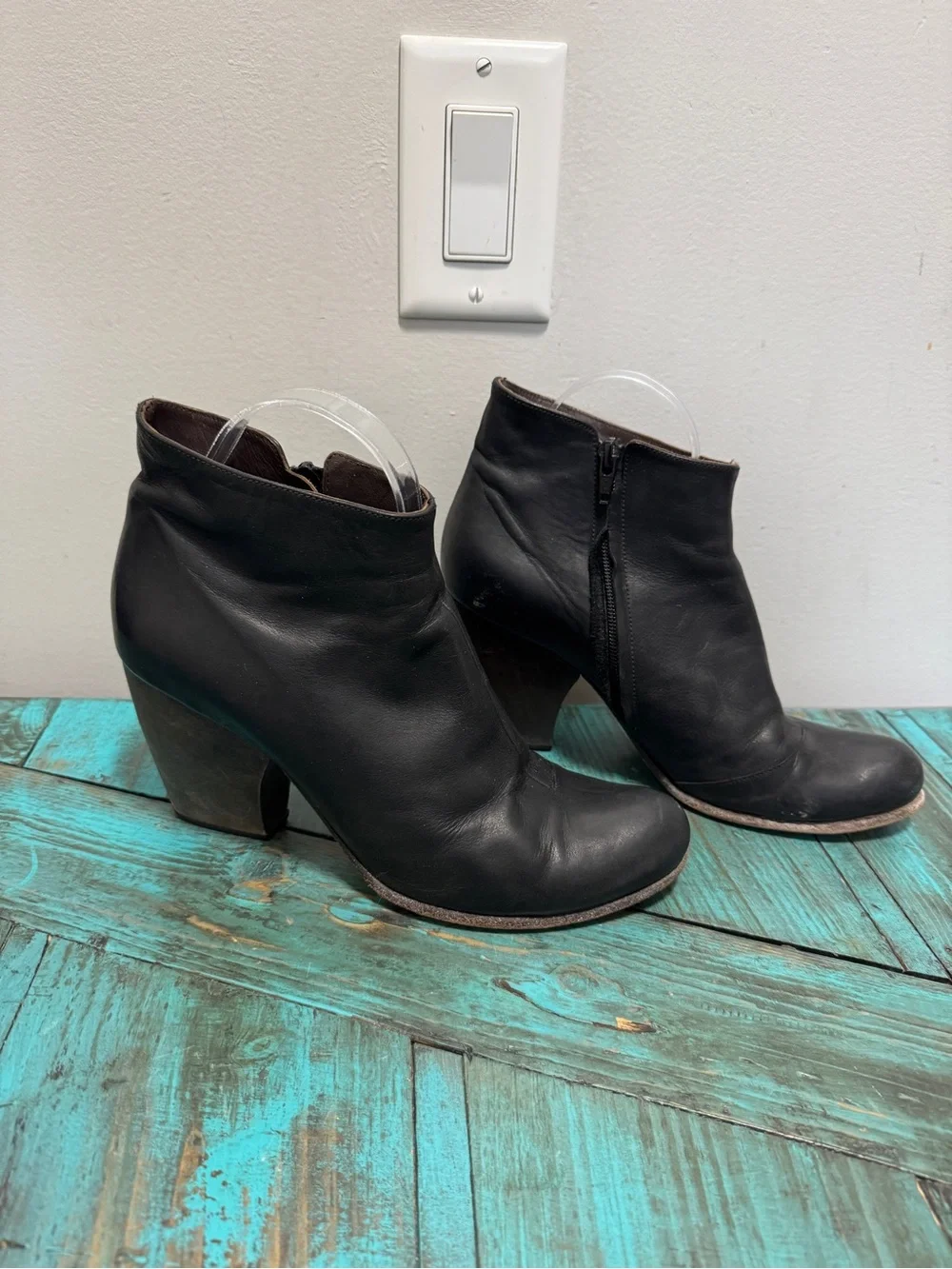 Coclico Black Leather Ankle Booties Block Heel Made in Spain Size 39 - Picture 2 of 14